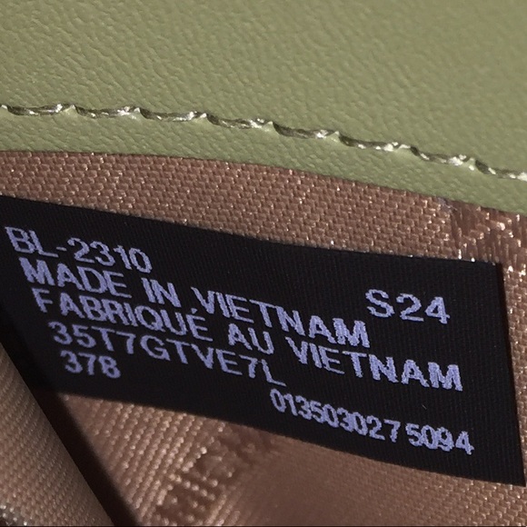 Michael Kors Light Sage Leather Wallet Wristlet - Picture 6 of 8